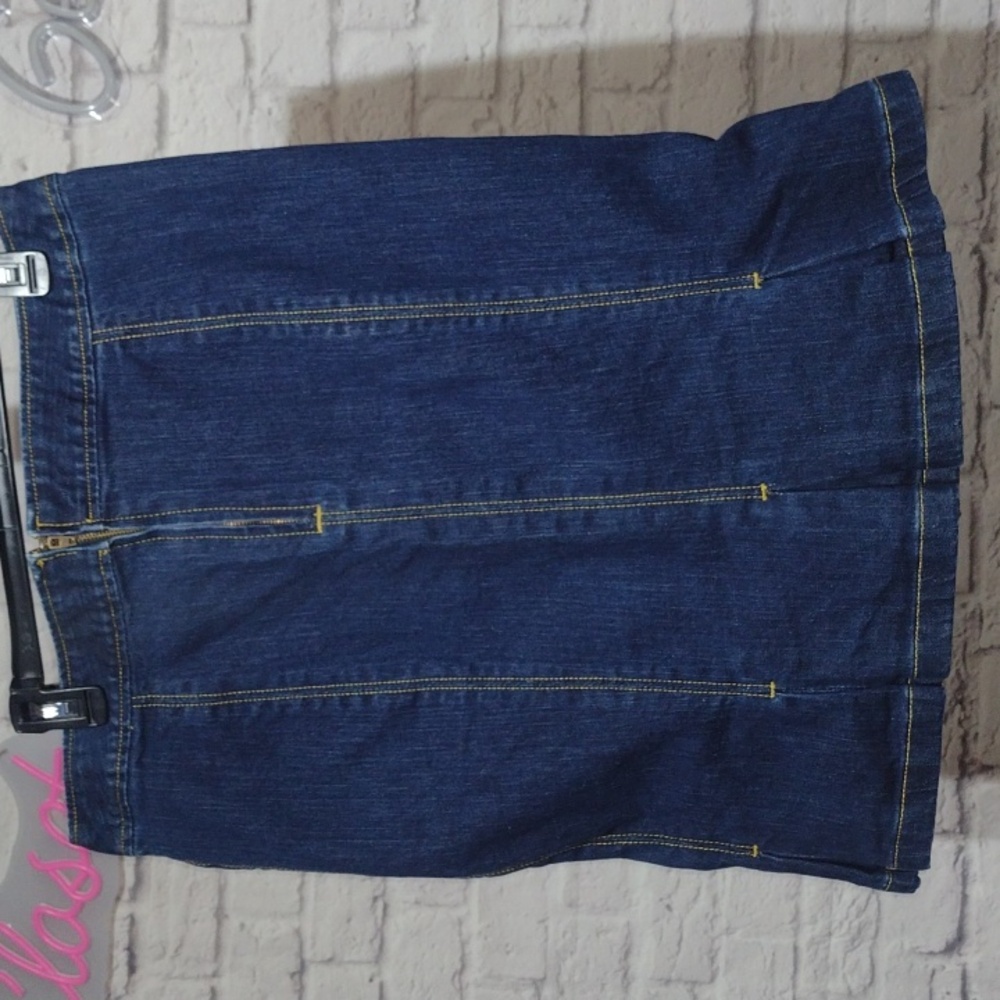 The Limited Dark Denim Skirt - Picture 4 of 7